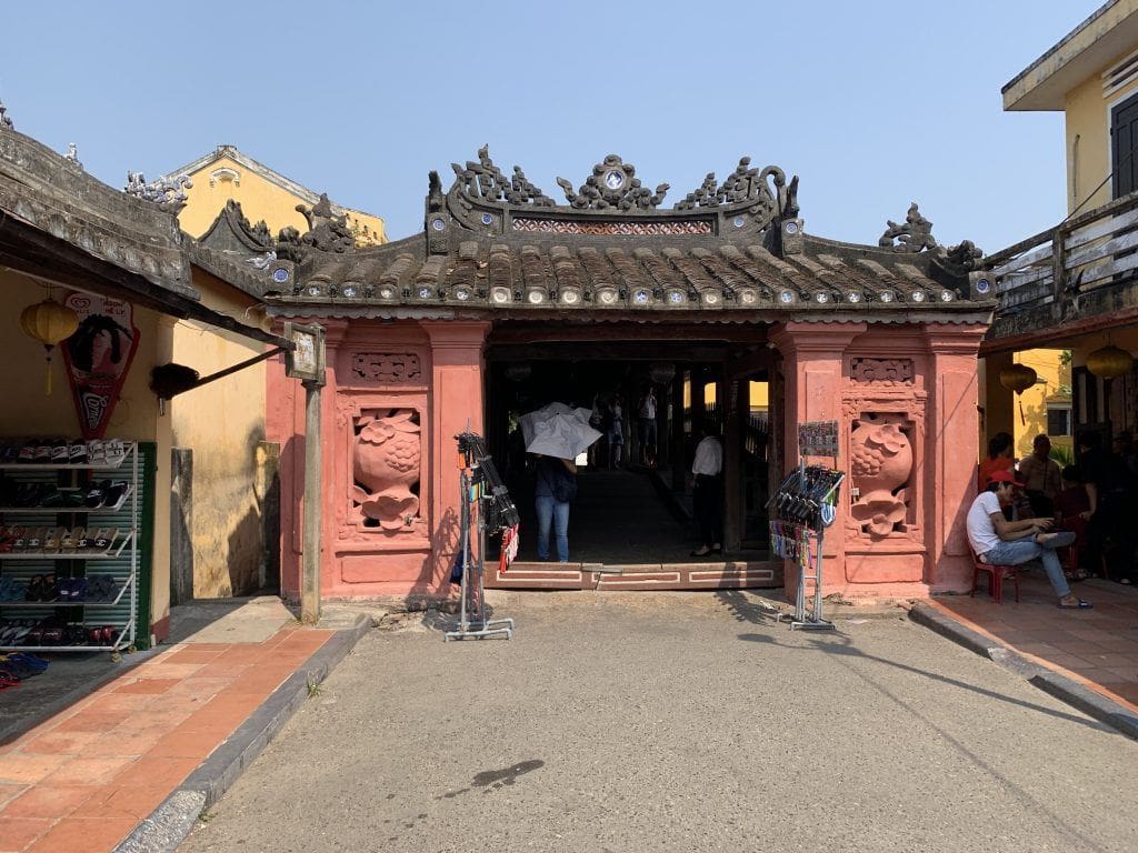 Cau Chua Pagoda