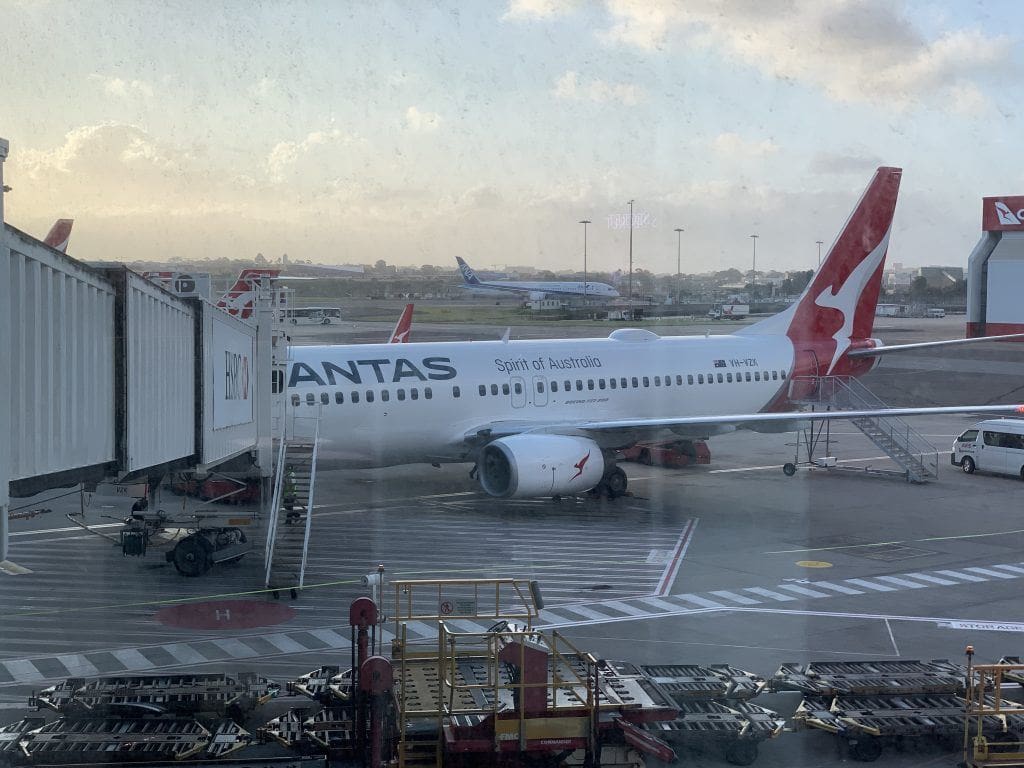 Qantas Sydney to Melbourne