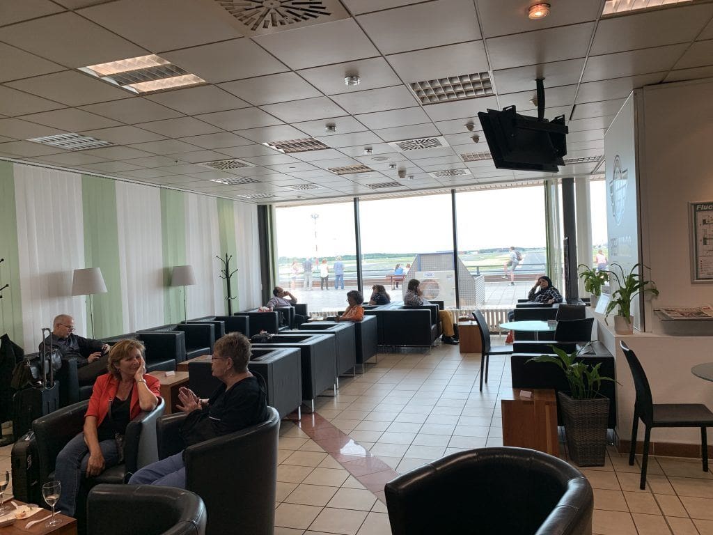 Seating Berlin Schönefeld Airport Priority Pass Lounge