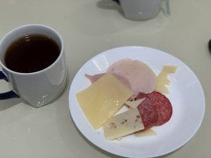 SkyCourt Priority Pass Lounge Budapest Terminal 2 Keto Lunch