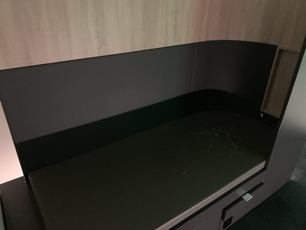 Brussels THE LOFT by Brussels Airlines nap room bed