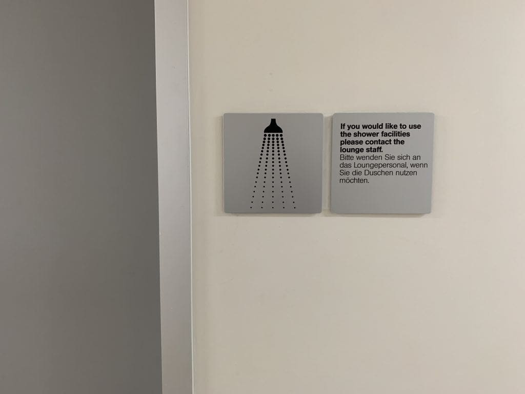 Shower Facility JFK Senator Lounge Terminal 1